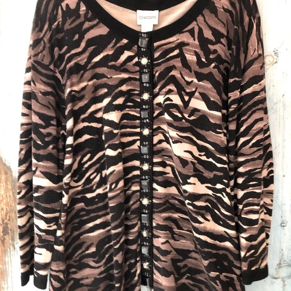 Animal print sweater in black, brown, & tan adorned with beads & rhinest… - Picture 4 of 12